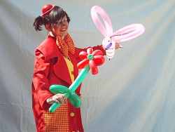 Moppet the balloon modelling clown (balloon twister)
